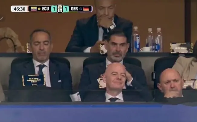 Chủ tịch FIFA Gianni Infantino dự khán trận Ecuador gặp Đức