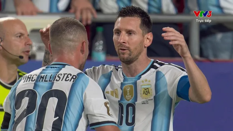 Bóng đá thế giới tri ân Lionel Messi