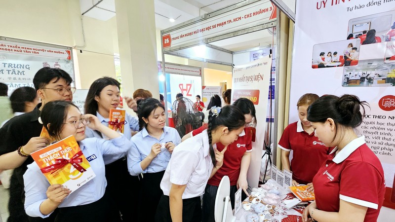 上千名大学生参加2026年人才招聘會 