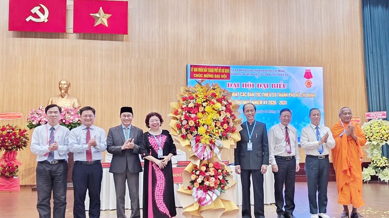 市各民族文学艺术协会第一届代表大会隆重举行