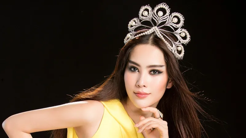 Sau ồn ào với Trường Giang, Nam Em tung ca khúc ballad đẫm nước mắt