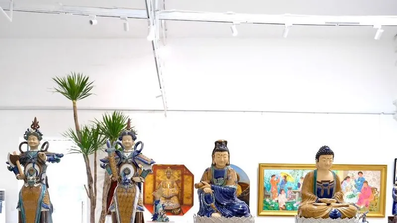 Triển lãm tranh và gốm “Châu Á bí ẩn”