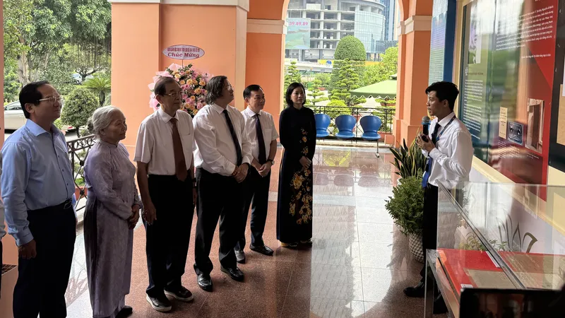 Khai mạc trưng bày chuyên đề “Chủ tịch Hồ Chí Minh - Người sáng lập Báo chí cách mạng Việt Nam”