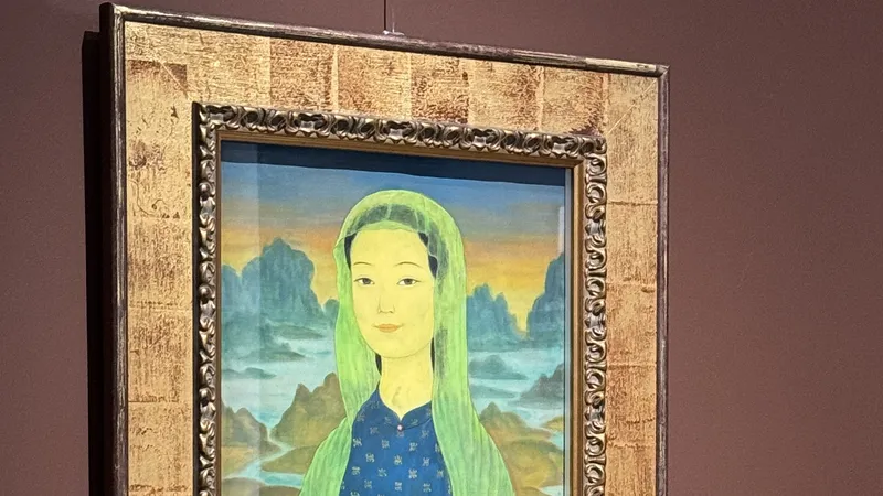 Tác phẩm nổi bật trong chuyên đề lần này là bức tranh “Mona Lisa” của họa sĩ Mai Trung Thứ.