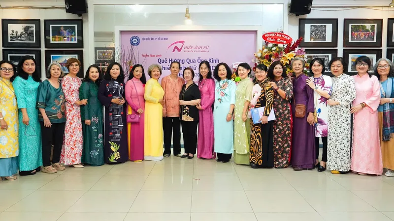 Triển lãm ảnh “Quê hương qua ống kính Nhiếp ảnh nữ TPHCM” lần thứ 13 năm 2026, quy tụ 165 tác phẩm của 55 nữ nhiếp ảnh gia.