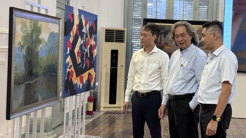 Chiều 7-4, tại Bảo tàng Mỹ thuật TPHCM (số 97A Phó Đức Chính, phường Bến Thành) diễn ra Lễ tiếp nhận 229 tác phẩm mỹ thuật do Hội Mỹ thuật Việt Nam chuyển giao.