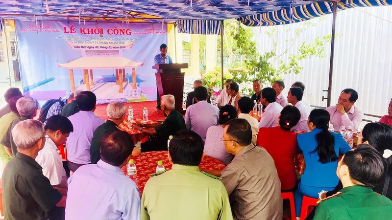 Xây Bia Tưởng niệm các anh hùng liệt sĩ Tiểu đoàn Tây Đô