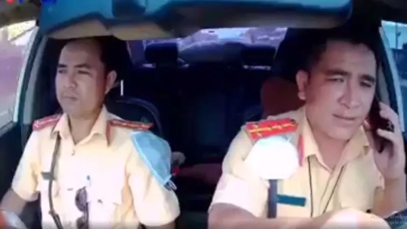 Giám đốc Công an tỉnh Hậu Giang chỉ đạo kiểm điểm, xử lý 2 cán bộ CSGT văng tục khi tuần tra