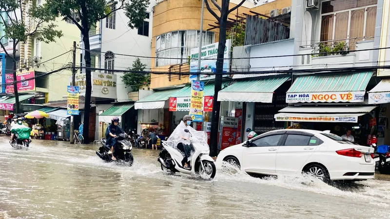 Mực nước đầu nguồn lên, nguy cơ xảy ra ngập lụt ở vùng trũng thấp, vùng ven sông