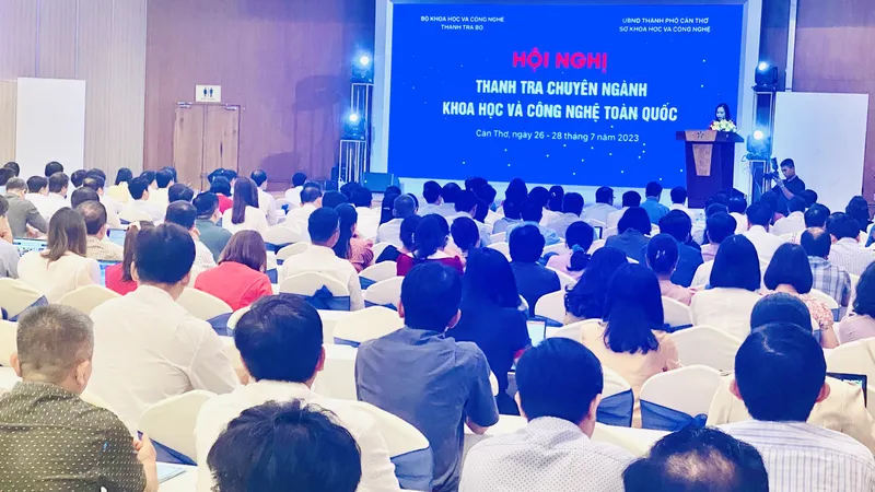 Quang cảnh hội nghị