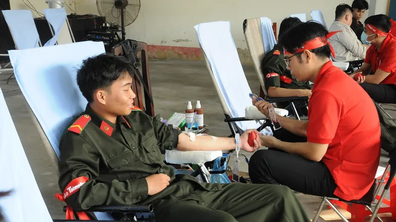 Hàng trăm bạn trẻ ở TP Cần Thơ tham gia hiến máu tại chương trình ngày "Chủ nhật đỏ” 
