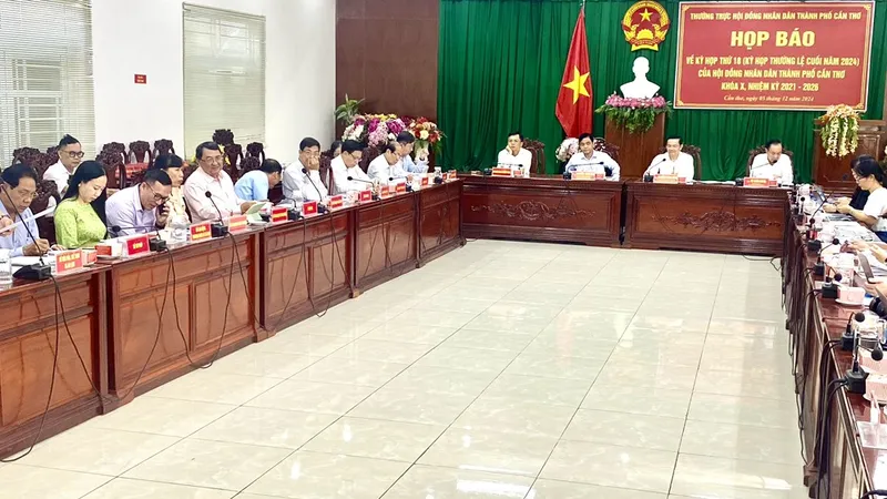 Quang cảnh buổi họp báo