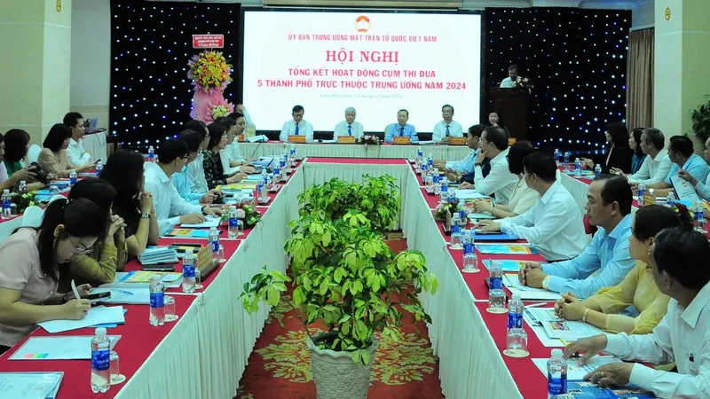 Quang cảnh hội nghị