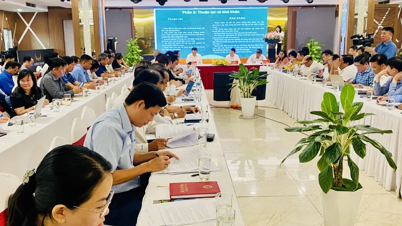Quang cảnh hội nghị