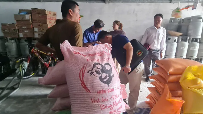 Gạo ngâm bị nhớt ở Hậu Giang: Cơ quan chức năng lấy mẫu kiểm tra