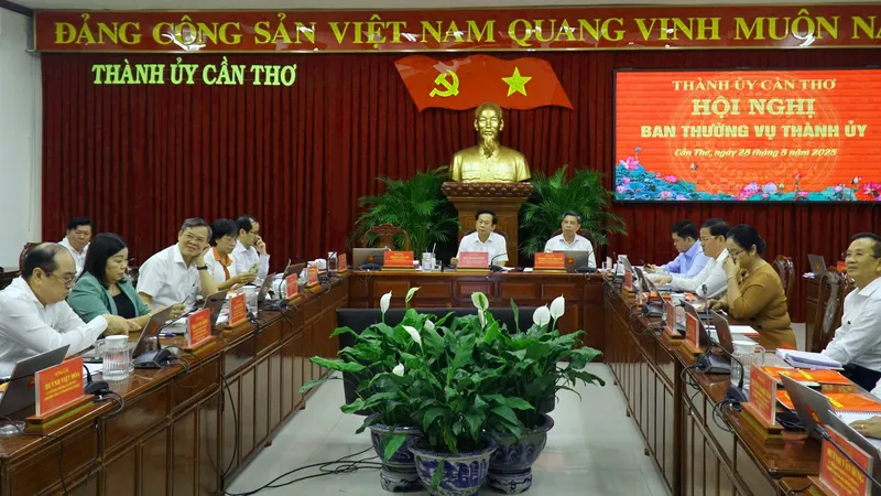 Quang cảnh cuộc họp