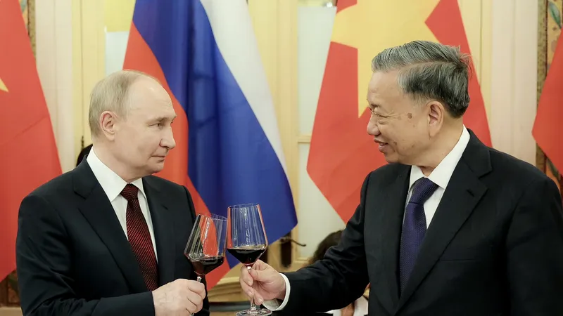 Chủ tịch nước Tô Lâm chủ trì Tiệc chiêu đãi cấp Nhà nước Tổng thống Liên bang Nga Vladimir Putin 
