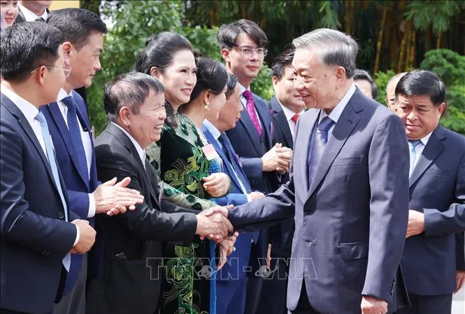 Tổng Bí thư, Chủ tịch nước Tô Lâm gặp mặt đoàn đại biểu Hiệp hội Doanh nghiệp nhỏ và vừa Việt Nam