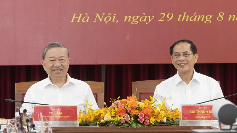 Tổng Bí thư, Chủ tịch nước Tô Lâm làm việc với Ban cán sự Đảng Bộ Ngoại giao