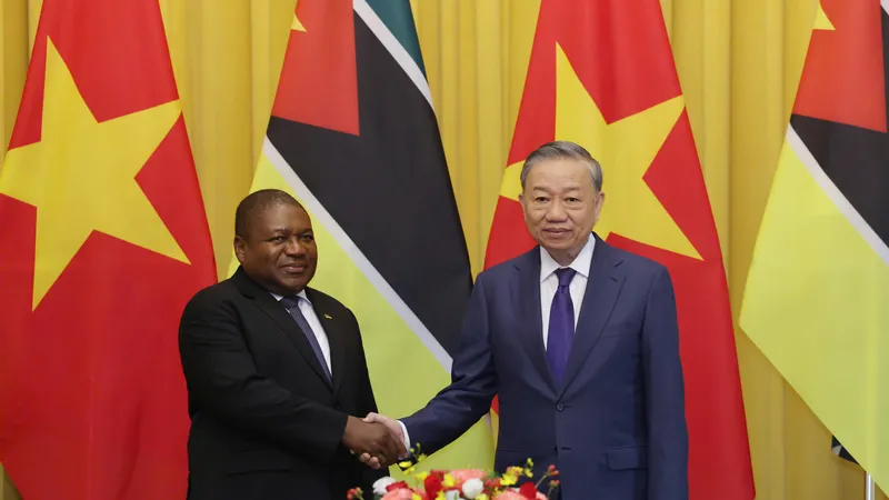 Tổng Bí thư, Chủ tịch nước Tô Lâm hội đàm với Tổng thống Mozambique