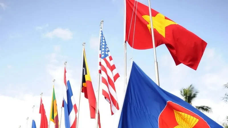 Việt Nam tích cực đóng góp vào nỗ lực chung thúc đẩy ASEAN kết nối và tự cường