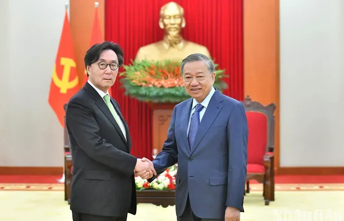 Tổng Bí thư, Chủ tịch nước Tô Lâm tiếp ngài Chang Ho-jin, Đặc phái viên, Cố vấn đặc biệt về Ngoại giao và An ninh của Tổng thống Hàn Quốc Yoon Suk Yeol. Ảnh: TTXVN