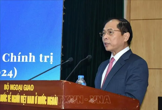 Việt Nam thu hút 230 tỷ USD từ nguồn kiều hối gửi về nước trong giai đoạn 1993-2023