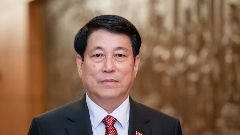 Ông Cấn Đình Tài và ông Nguyễn Hoàng Anh làm trợ lý Chủ tịch nước Lương Cường
