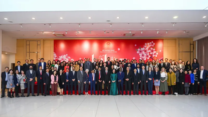 Bộ Ngoại giao gặp gỡ các cơ quan đại diện ngoại giao và báo chí nước ngoài nhân dịp năm mới 2025