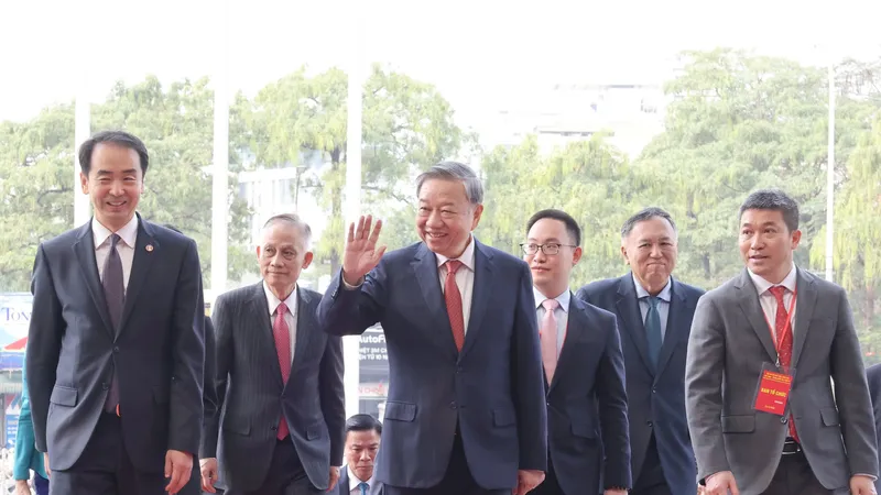 Tổng Bí thư Tô Lâm dự chương trình “Gặp gỡ lưu học sinh, sinh viên Việt Nam - Trung Quốc các thời kỳ”