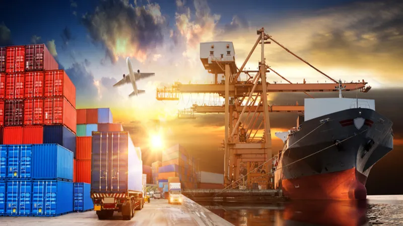 10 tháng, giá trị thặng dư thương mại Việt Nam đạt gần 20 tỷ USD