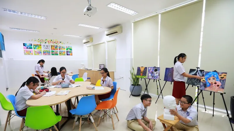 Livestream tư vấn chọn trường nào cho con, công lập, tư thục hay quốc tế?
