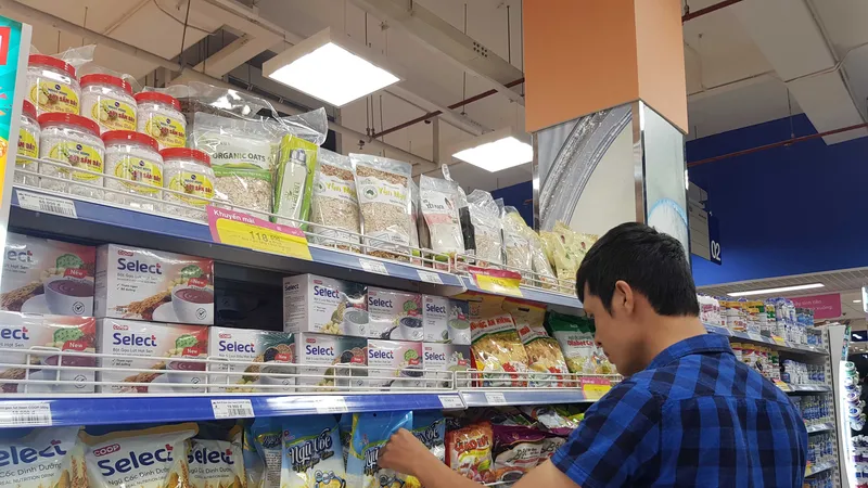 Hàng nhãn riêng Co.op được khách hàng ưu tiên mua sắm