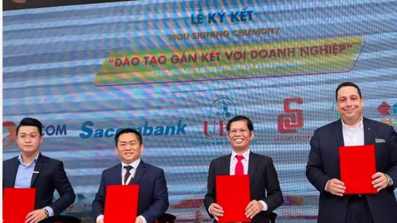 Kênh bán lẻ đa dạng của Saigon Co.op mang lại nhiều cơ hội việc làm cho sinh viên