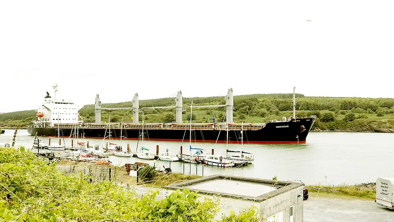 Tàu Navi Star treo cờ Panama, con tàu đầu tiên chở 33.000 tấn ngũ cốc của Ukraine, cập cảng Foynes ở County Limerick, Ireland ngày 20-8