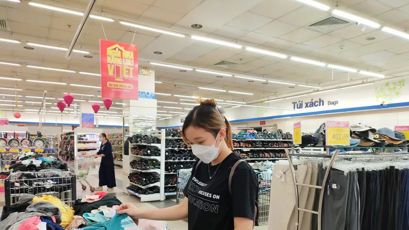 Nhộn nhịp quà tặng cho phái đẹp trong dịp 20-10