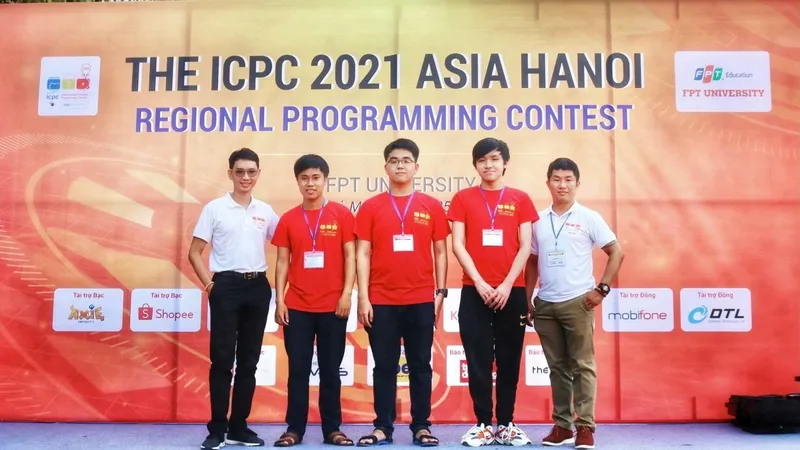 Sinh viên Trường ĐH Khoa học Tự nhiên đoạt hạng nhất thế giới cuộc thi lập trình