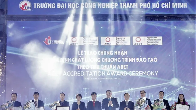 Đẩy mạnh kiểm định các chương trình đào tạo