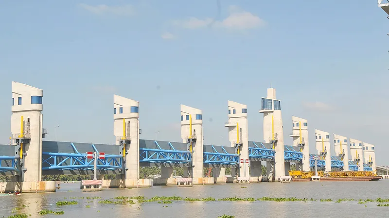 Cống Cái Lớn (tỉnh Kiên Giang) kiểm soát nguồn nước mặn, ngọt, lợ