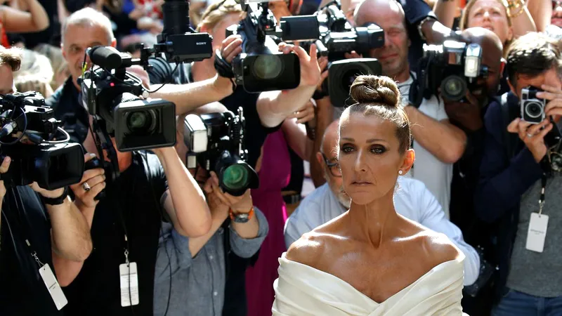 Danh ca Celine Dion mắc hội chứng SPS hiếm gặp