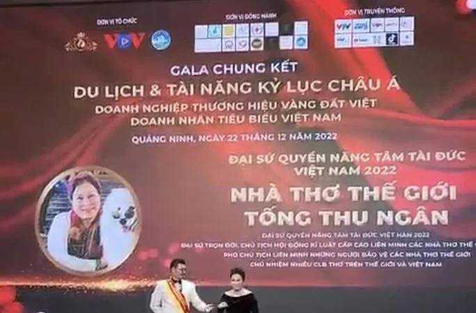 Đừng làm méo mó hai chữ nhà thơ 