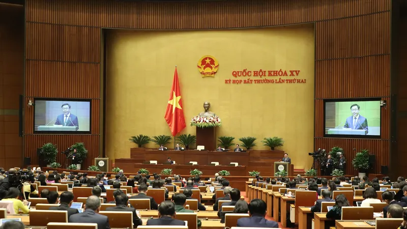 Trình Quốc hội phê chuẩn bổ nhiệm 2 đồng chí Trần Lưu Quang và Trần Hồng Hà làm Phó Thủ tướng