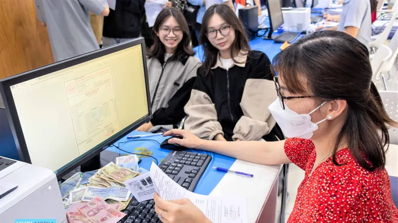 Thí sinh trúng tuyển năm 2022 vào Trường Đại học Công nghiệp Thực phẩm TPHCM đăng ký nhập học 
