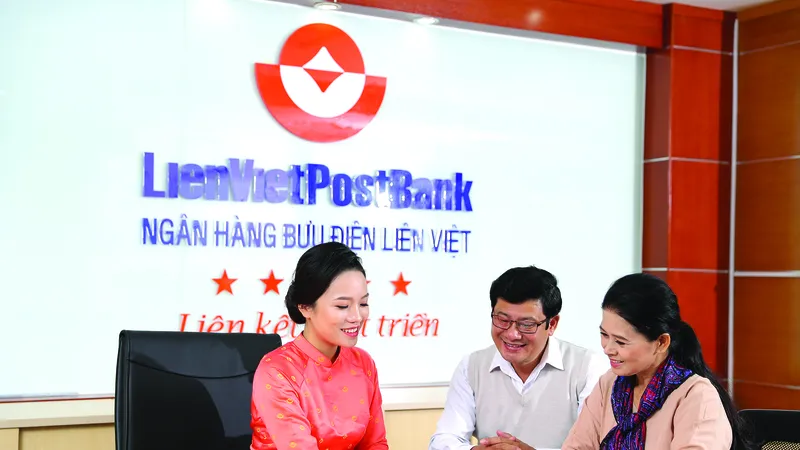 “Tín dụng hưu trí” - một trong những sản phẩm tiên phong dành cho khách hàng tuổi hưu của Lienvietpostbank