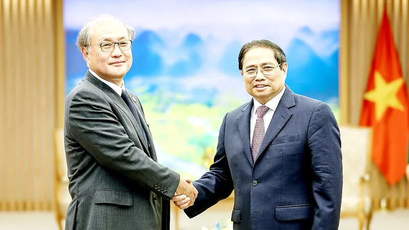 Thủ tướng Phạm Minh Chính tiếp ông Akiba Takeo, Tổng Thư ký Ban An ninh quốc gia Nhật Bản. Ảnh: VIẾT CHUNG