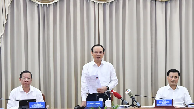Bí thư Thành ủy TPHCM Nguyễn Văn Nên phát biểu tại phiên họp về tình hình kinh tế - xã hội quý 1 và nhiệm vụ, giải pháp quý 2 năm 2023. Ảnh: VIỆT DŨNG