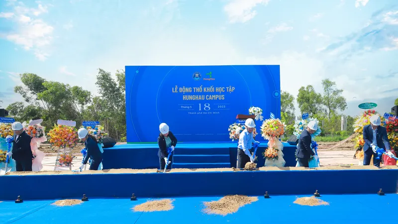 Trường Đại học Văn Hiến động thổ khối học tập thứ 2 tại HUNGHAU CAMPUS