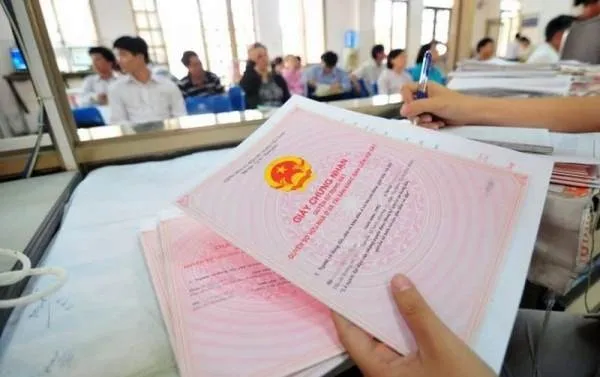 TPHCM thu phí mới cấp sổ đỏ từ 1-6