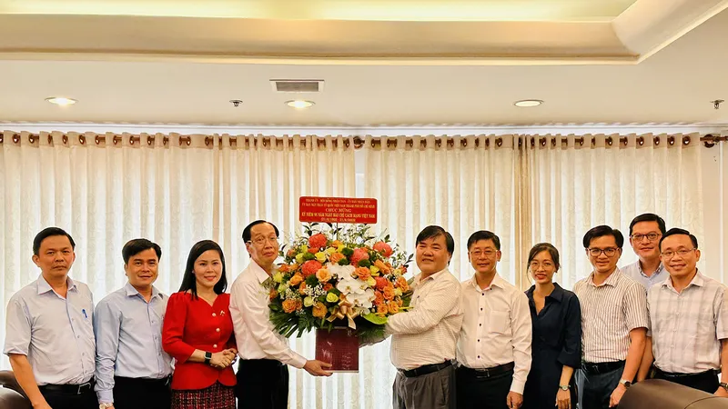 Trưởng Ban Nội chính Thành ủy TPHCM Lê Thanh Liêm thăm, chúc mừng cơ quan TTXVN khu vực phía Nam
