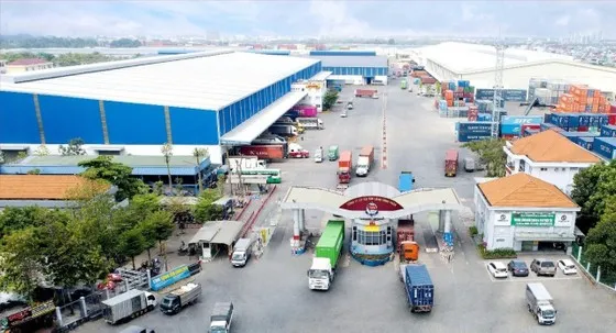 Tháo điểm nghẽn logistics